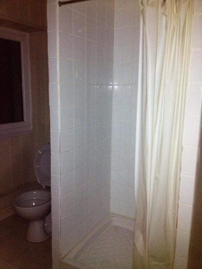 Hebergement Pour 2 Personnes,1 Chambres, Salon, Salle A Manger, Grand Garage Possibilite D'Un Lit 1 Personne Supplementaire Pour 15 Euros Sancoins Kültér fotó