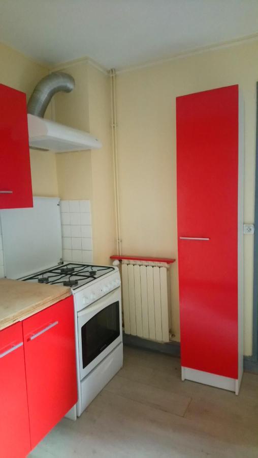 Hebergement Pour 2 Personnes,1 Chambres, Salon, Salle A Manger, Grand Garage Possibilite D'Un Lit 1 Personne Supplementaire Pour 15 Euros Sancoins Kültér fotó